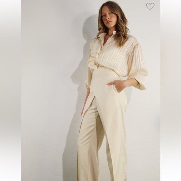 #226 “ RUFFLE BLOUSE” - Picture 3 of 14